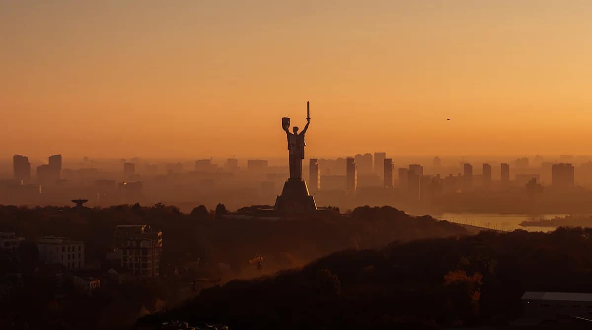 Панорама Києва — вимоги до громадян України для оренди авто